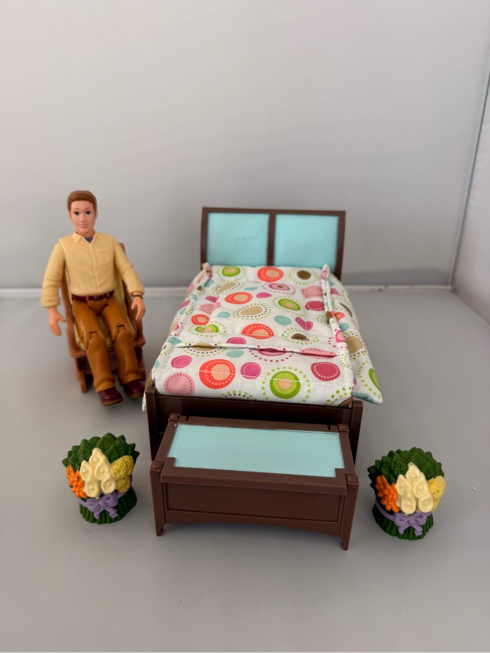 2007 Fisher Price Loving Family Deluxe Parents Bedroom furniture